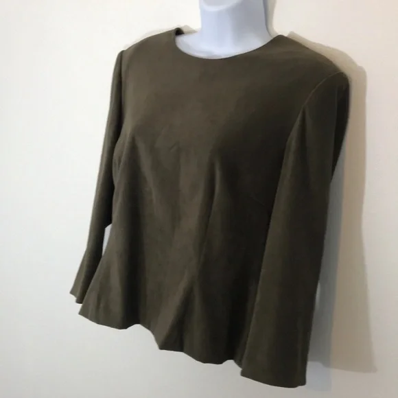 Maggy London. Ladies Size 12. Top - Picture 3 of 7